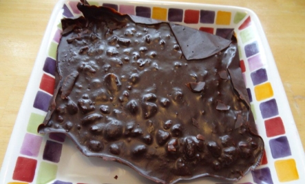 healthy homemade walnut dark chocolate